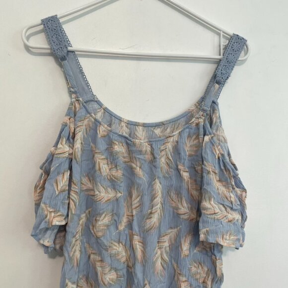 TORRID 1 Plus Size Light Blue Feathers Crinkle Gauze Cold Shoulder Top Boho 1X - Picture 15 of 16